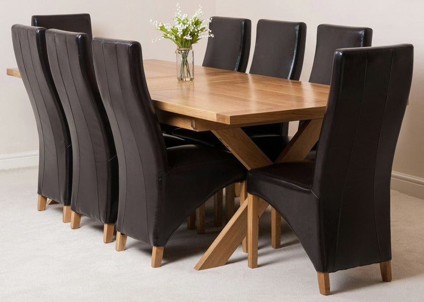 That's Furniture Vermont Cross Leg Oak Extending Dining Table with Lola Leather Chairs
