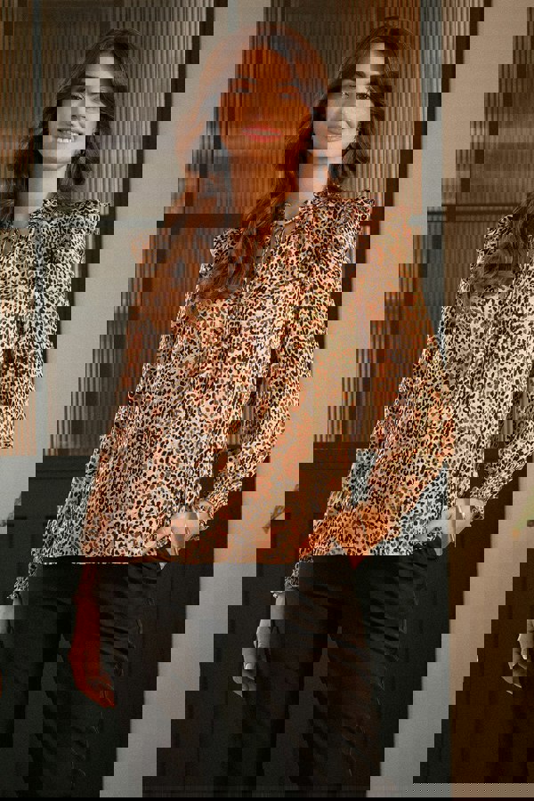 Beige | Animal Print Tie-Up Keyhole Neck Blouse : Model is 5'9"/175 cm and wears UK10/EU38/US6/AUS10