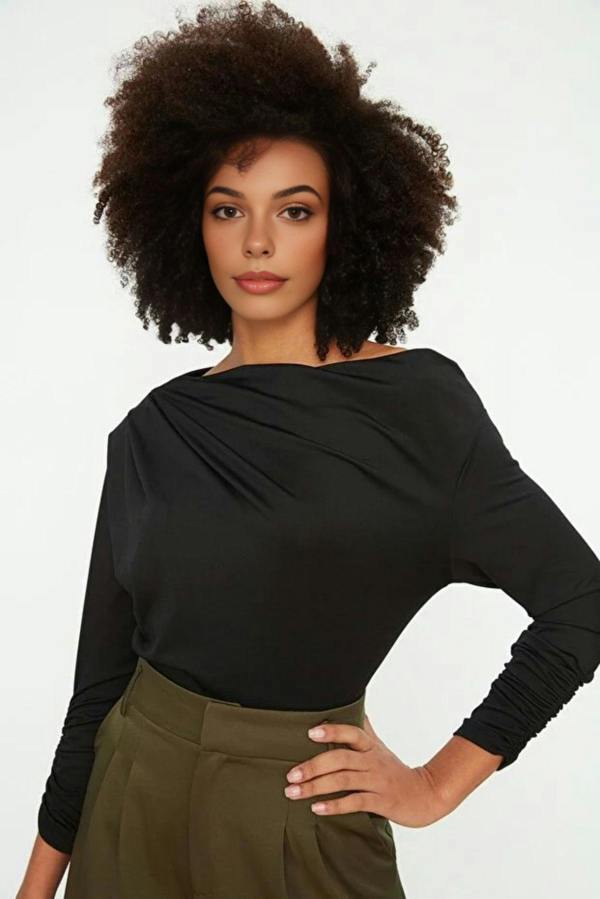WOVCOR Asymmetrical Collar Flowing Knit Blouse