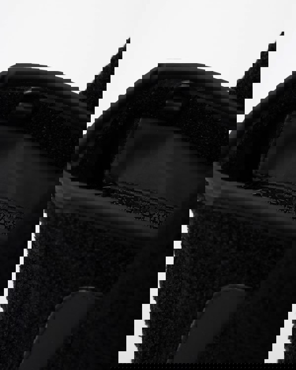 Hunter Alloa Borg Crossbody zip detail