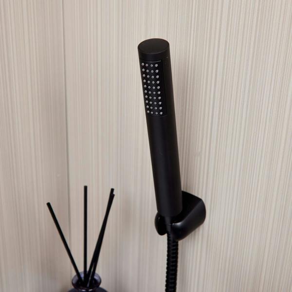 Flode Eslov | Bath Shower Mixer Tap | Includes Handset and Holder | Matt Black