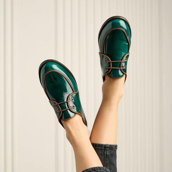 Embassy London Kiss - Green - Women's patent leather lace up shoe