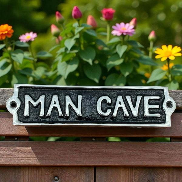 22CM ALUMINIUM MAN CAVE SIGN