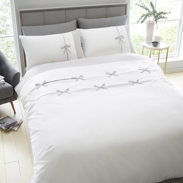 Catherine Lansfield Milo Bow Duvet Cover Set