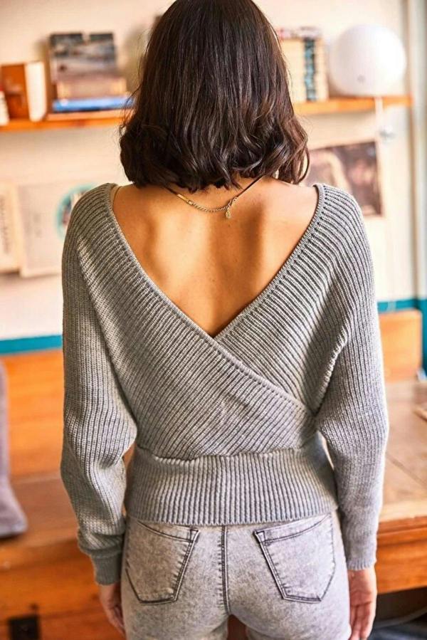 Hoxton Gal Front and Back V-Neck Cropped Knit Sweater