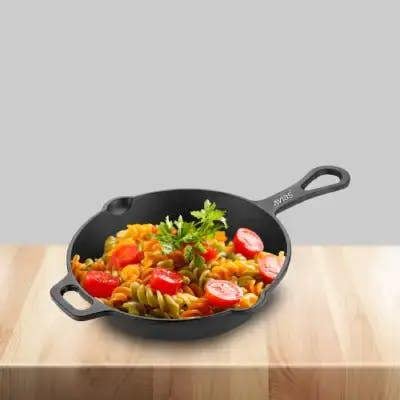 AVIAS CAST IRON DEEP SKILLET - 10 INCHES