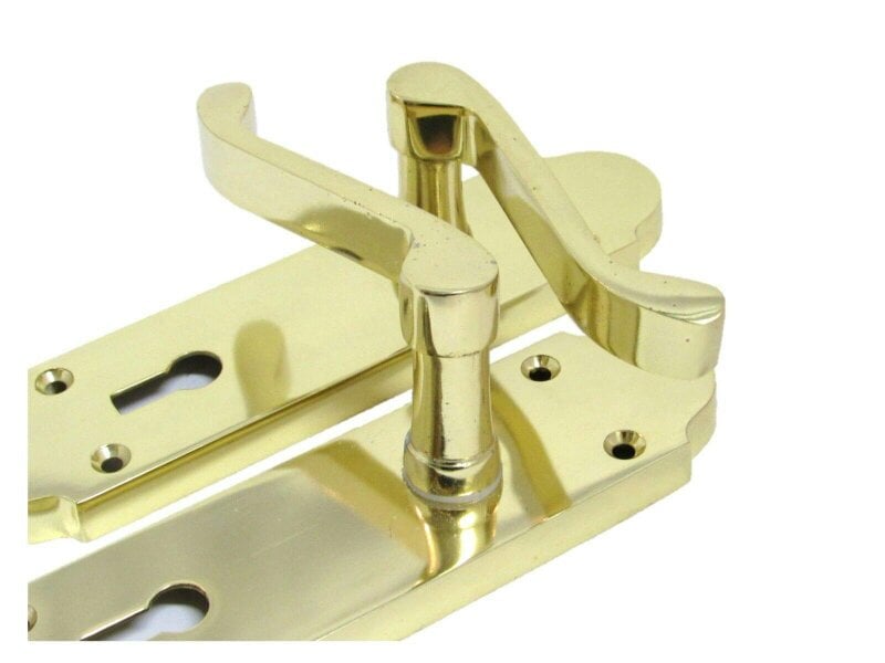 EDH Door Hardware Brass Finish Epsom Victorian Scroll Lock Door Handle on Shaped Back Plate +