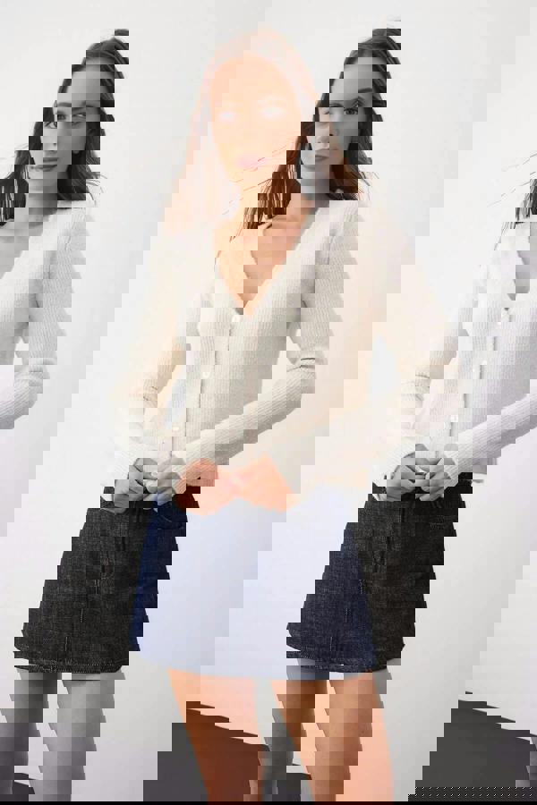 WOVCOR Crop Soft-Textured V Neck Knit Cardigan with Button Detail