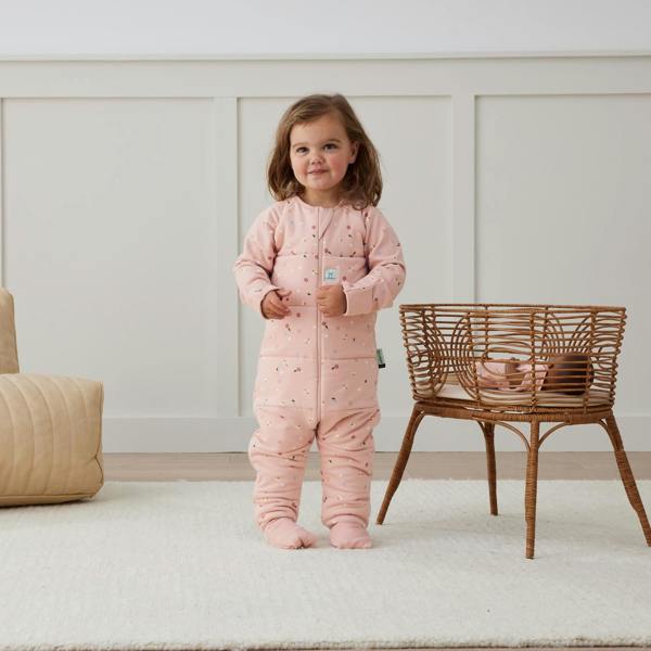 ergoPouch - Organic Winter Long Sleeved Sleep Onesie - Daisies - 2.5 TOG