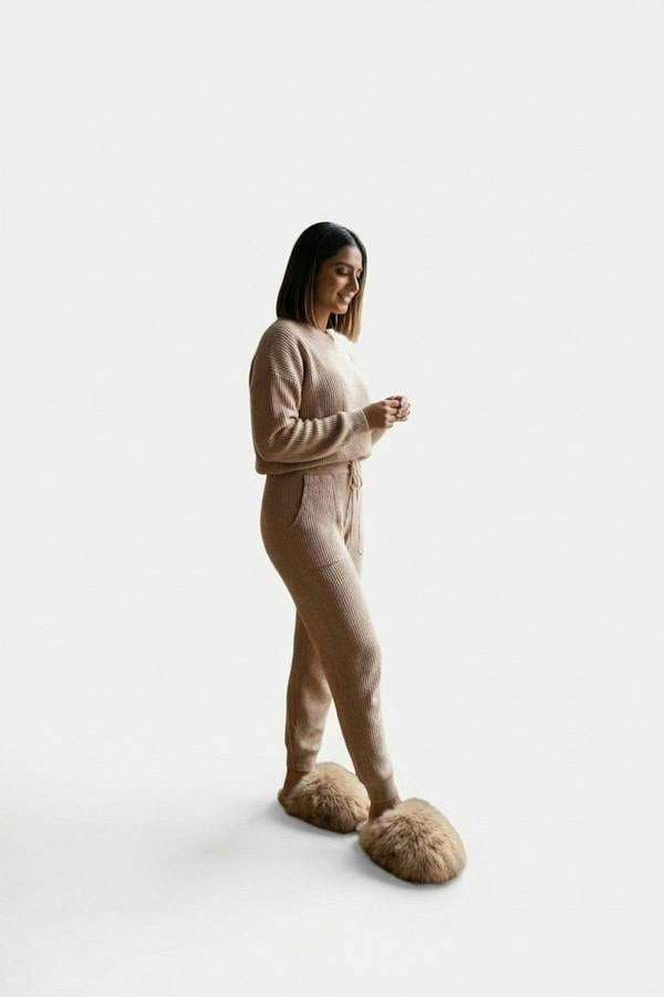 Nadia Fluffy Faux Fur Slippers - Camel_wb