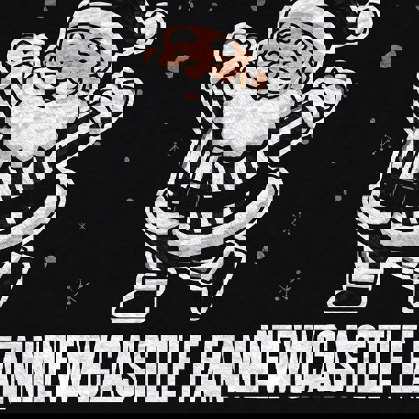 BritishmadeGifts Santa is a Newcastle Football Fan - Luxury Fleece Blanket 150cm X 150cm