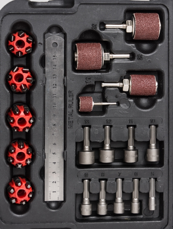 MYLEK 18V Cordless Drill Driver Li-Ion 2 Speed And 131 Piece Accessory Set