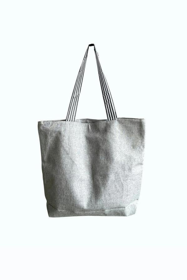SVNX Floral Canvas Tote Bag in Floral