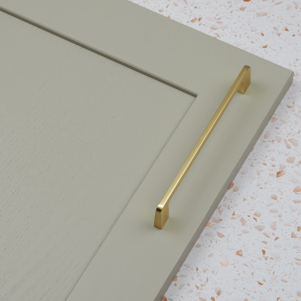 Handle & Home 160mm Brushed Brass Squared D Handle