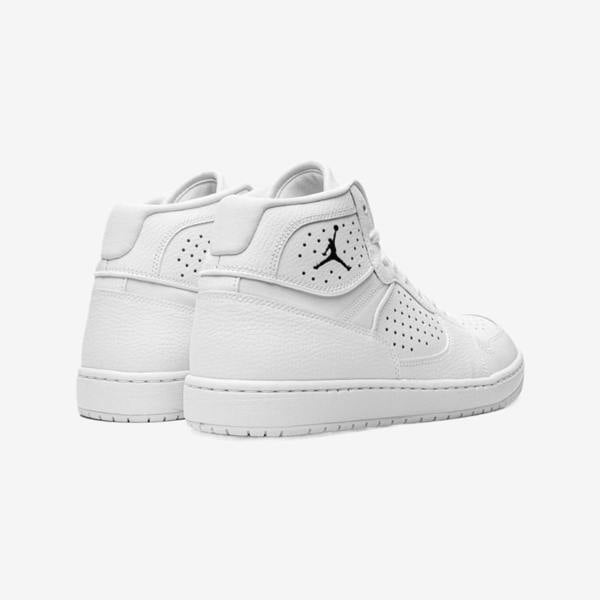 Nike Sneakers   in  White
