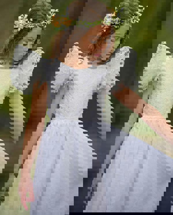 young girl in kids occasion wear
