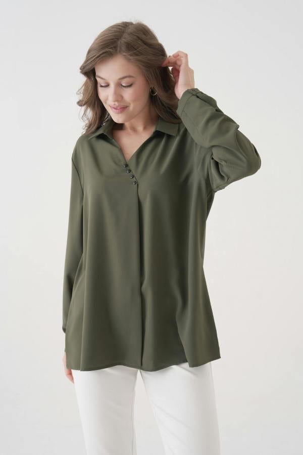 Hoxton Gal Relaxed Fit Long Sleeves Blouse in Khaki