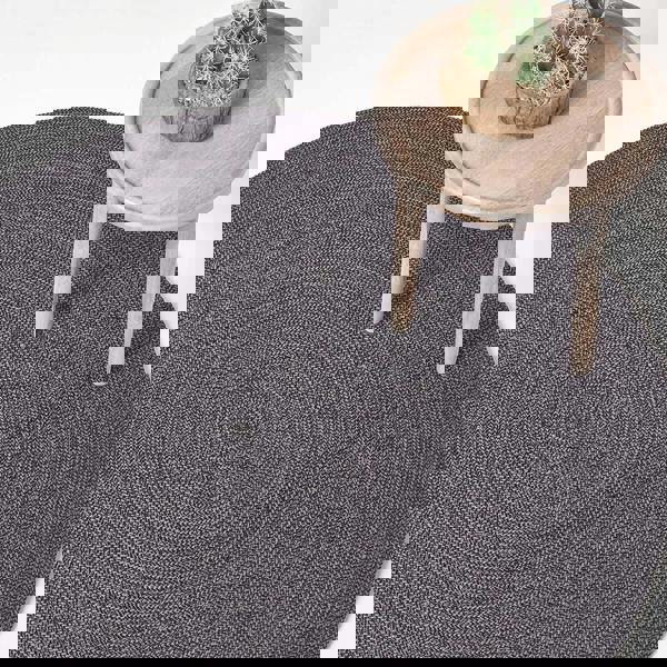 HOMESCAPES Grey and Black Melange Braided Rug