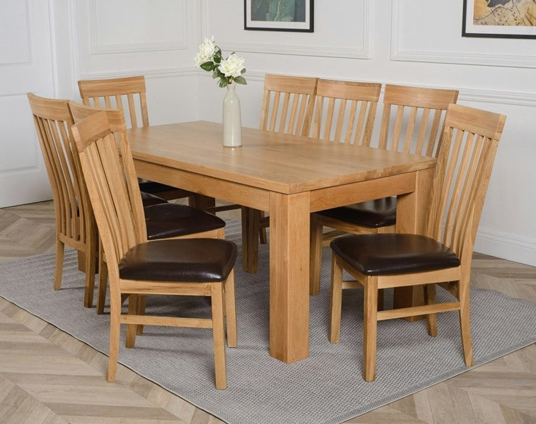 That's Furniture Dakota Large Oak Dining Table with Harvard Oak Chairs