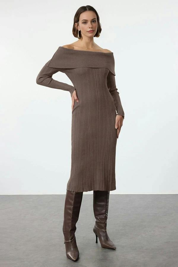 WOVCOR Midi Knit Basic Carmen Collar Dress