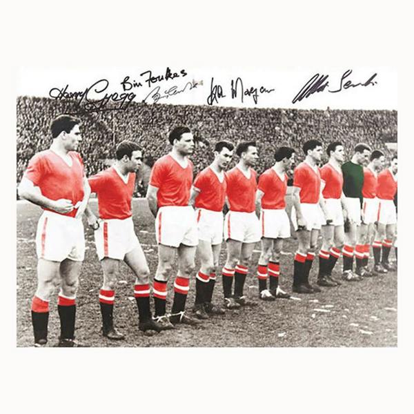 Unbranded Busby Babes Signed "The Last Lineup" photo signed by 5 — Premium framing