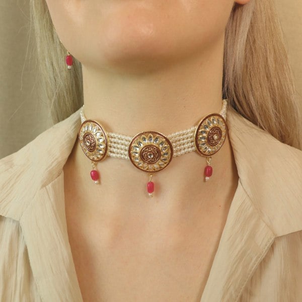 The Colourful Aura Red Round Kundan Ethnic Pearl Bridal Victorian Choker Set