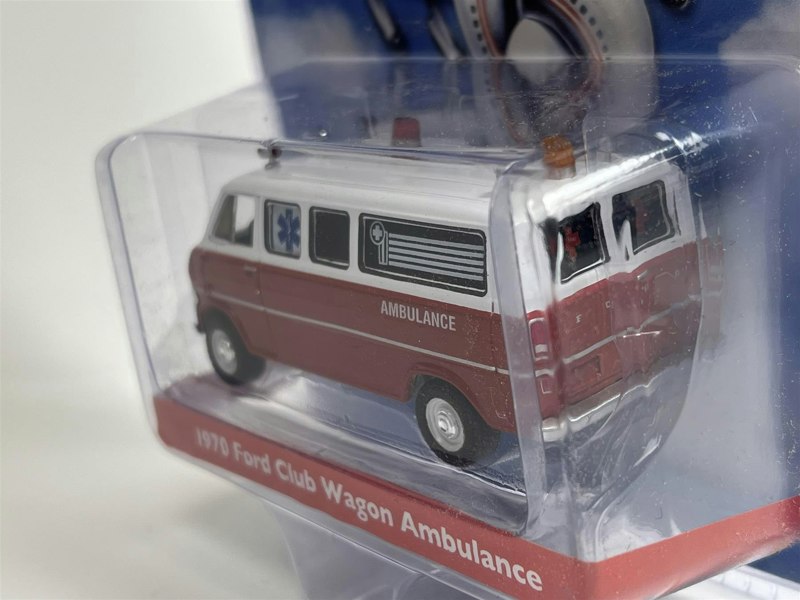 Greenlight Airplane 1970 Ford Club Wagon Ambulance 1:64 Scale 62030B