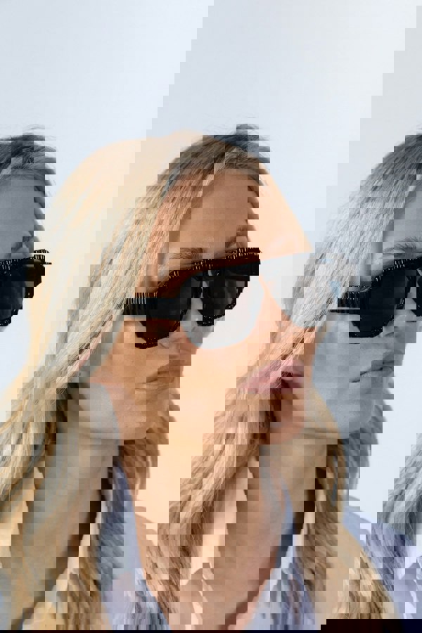 SVNX Retro Ribbed Navigator Sunglasses in Black