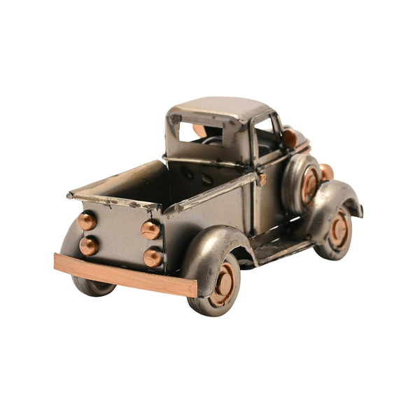 Harvey Makin Ornament - Truck