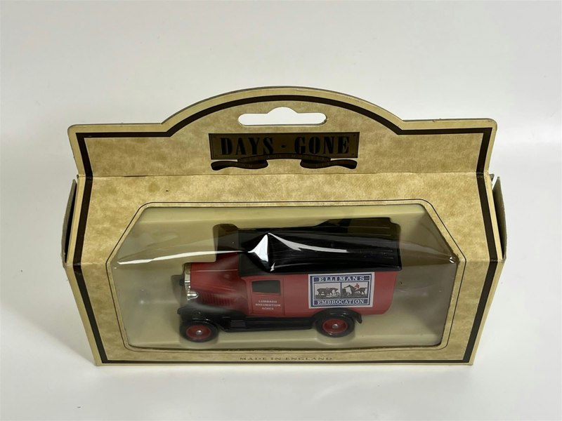 MCSlots Dennis Parcels Van 1934  Hudsons Soap Days Gone Lledo 16031D B4