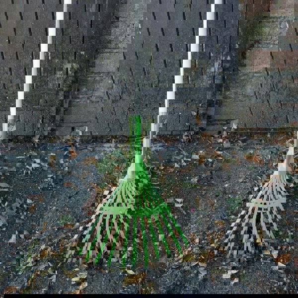 Long Handled Leaf Rake
