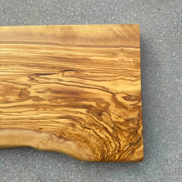 Giraffes & Craftz XL Live Edge Olive Wood Chopping Board