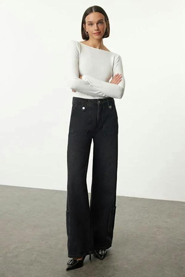 Hoxton Gal Cotton Stretch Fitted Knit Blouse with Open Back Detail