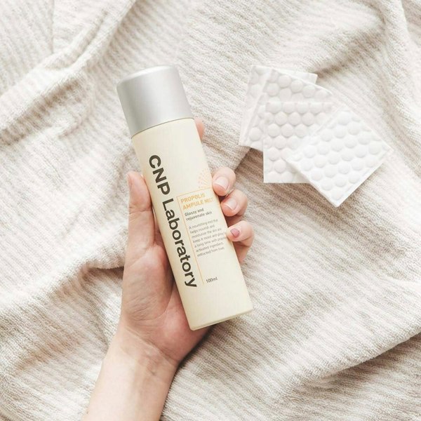 CNP Laboratory mist for dull dehydrated skin, compromised skin barriers, and environmental air conditioning fatigue – Radiant honey formula from Atelier De Glow UK.