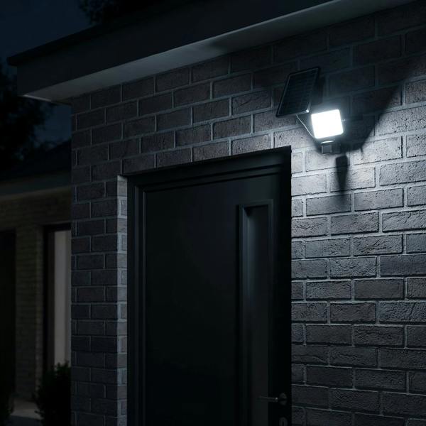 Gardenwize Solar Security Light – Motion Sensor LED Flood Light