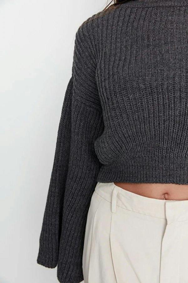 WOVCOR Crop Knit Sweater with Spanish Sleeve