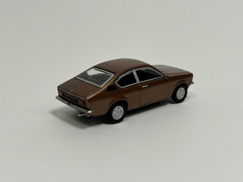 Minichamps Opel Kadett Coupe 1973 Copper Metallic 1:87 Scale 870040124