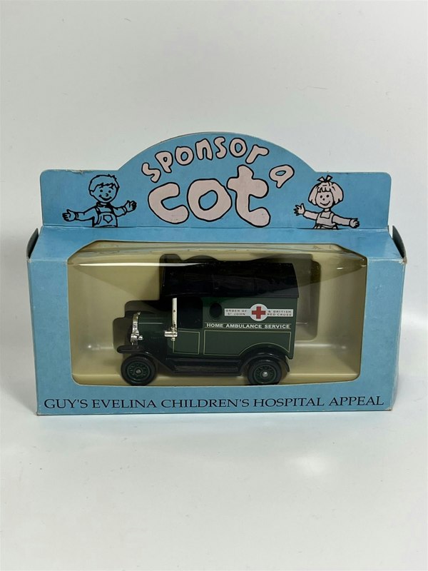 MCSlots Vintage Model Ambulance Sponsor A Cot Lledo VMA01D S2