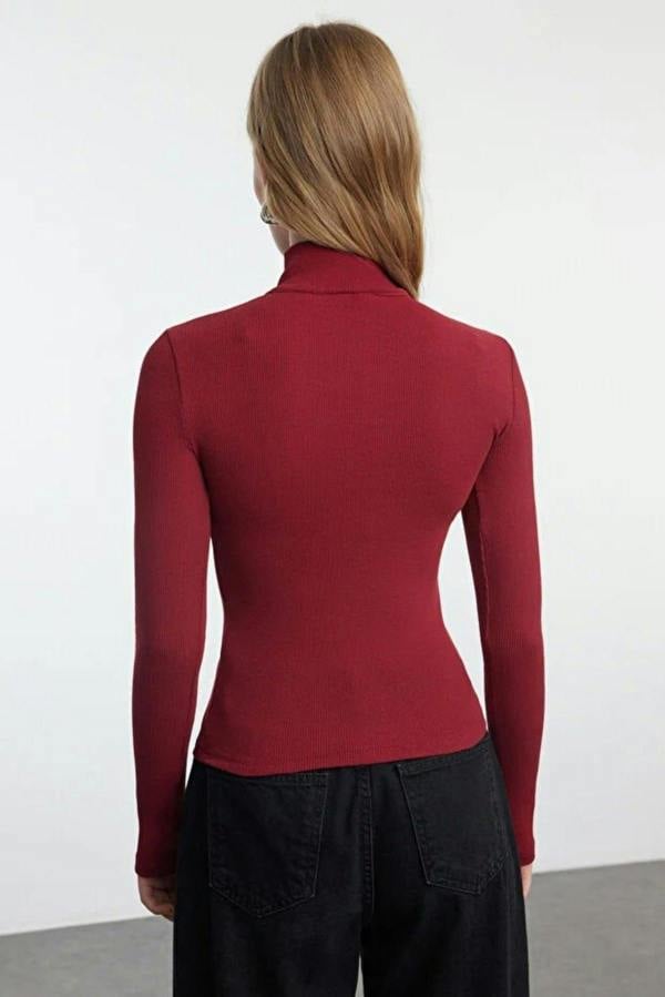 WOVCOR Fitted Zippered Collar Knit Blouse