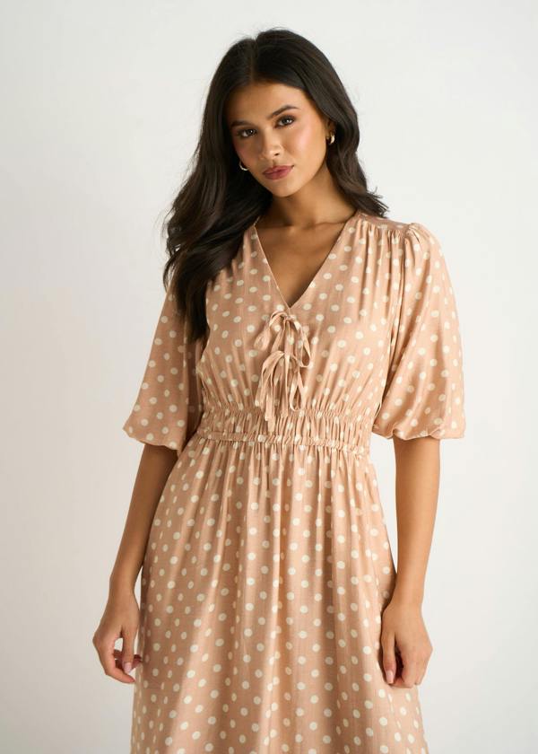 Gini London Oatmeal Spot Print Shirred Waist Shift Midi Dress