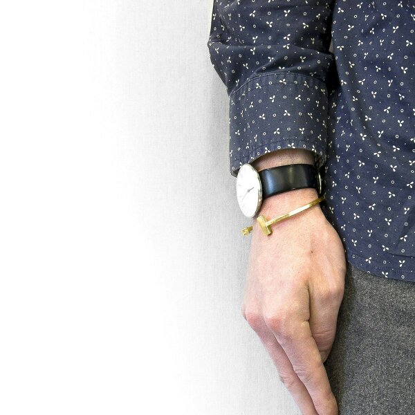 Anchor & Crew Faris Square Midi Wayfarer 9ct Yellow Gold Bangle