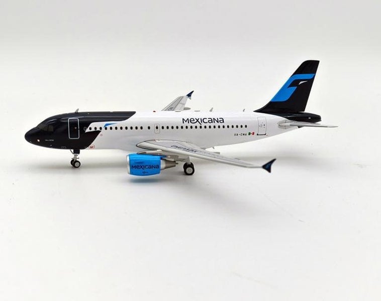 MCSlots Mexicana Airbus A319-112 XA-CMA With Stand 1:200 Inflight200 IF319MX0523