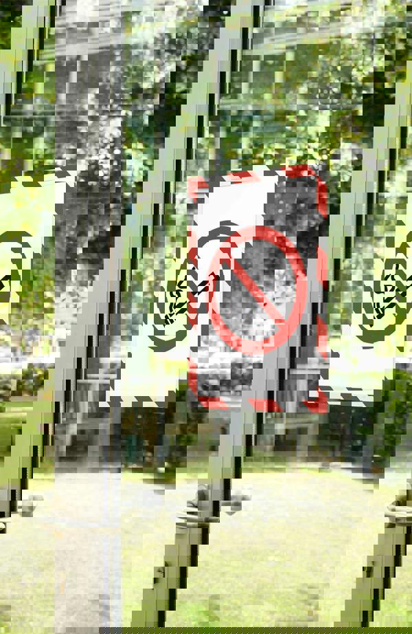 Durable DURAFRAME Adhesive Magnetic Hazard Frame | 2 Pack | A4 Red & White