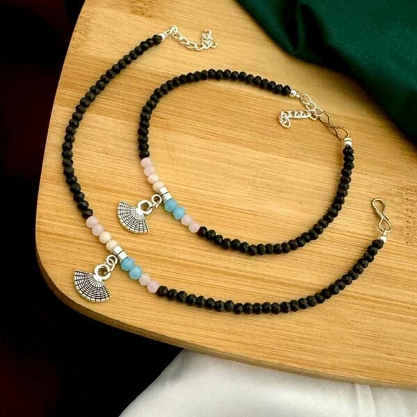 The Colourful Aura Black beaded turquoise fan charm dangle slim anklet