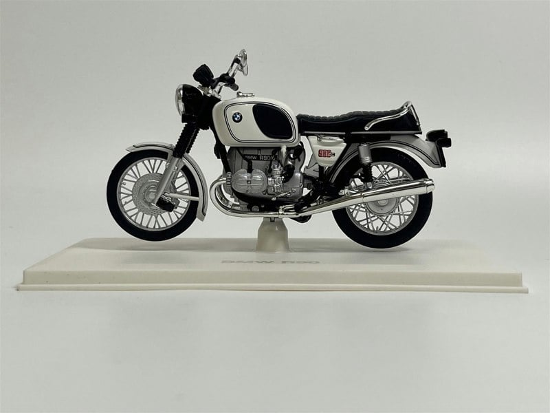 Norev BMW R90/6 1974 White Motorbike 1:18 Scale - 182036