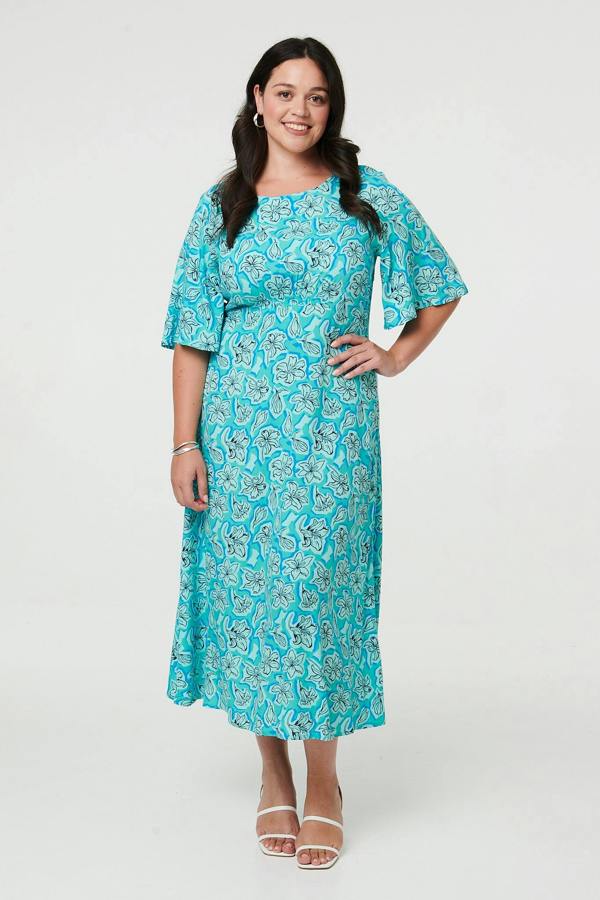 Green | Curve Floral 1/2 Flare Sleeve Midi Dress
