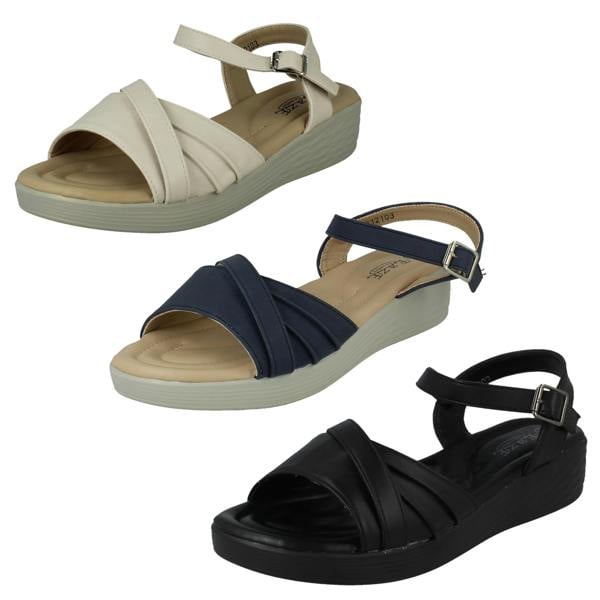 Eaze Ladies Eaze Buckle Fastening Summer Sandals F12103