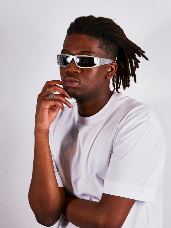 Silver racer style sunglasses with silver lenses - svnx