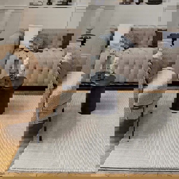 Geometric Living Room rug, beige colour, stain-resistant and non-shedding