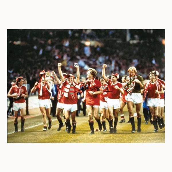 Gordon McQueen Signed Manchester United photo — Unframed